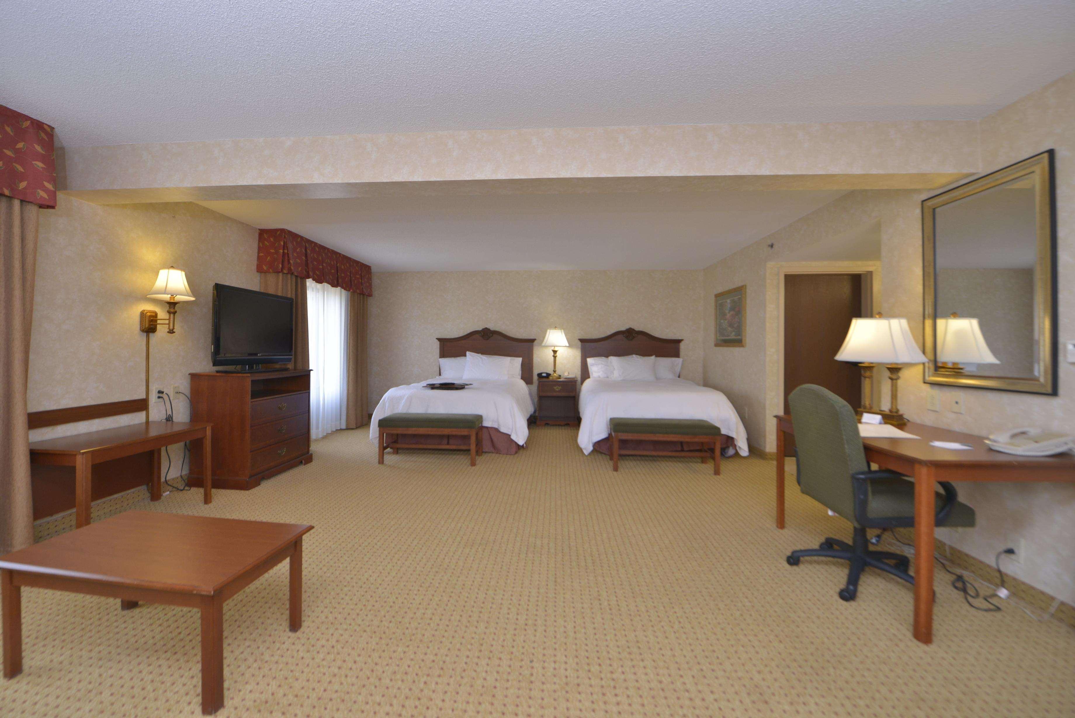 Hampton Inn Вайтвілл Екстер'єр фото