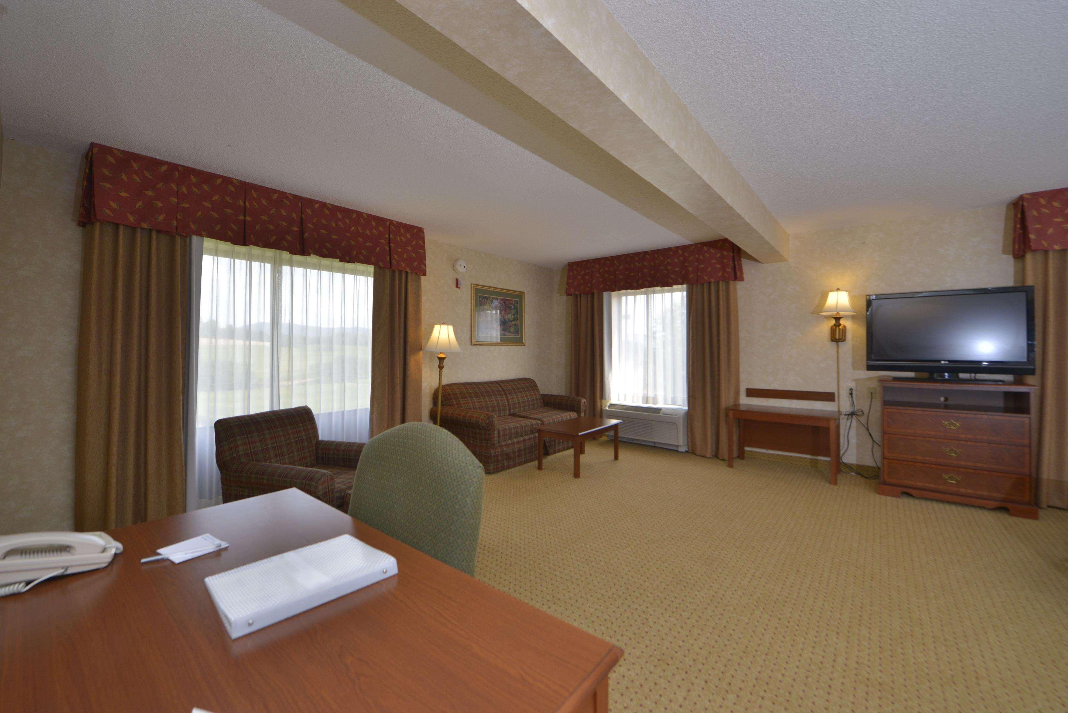 Hampton Inn Вайтвілл Екстер'єр фото